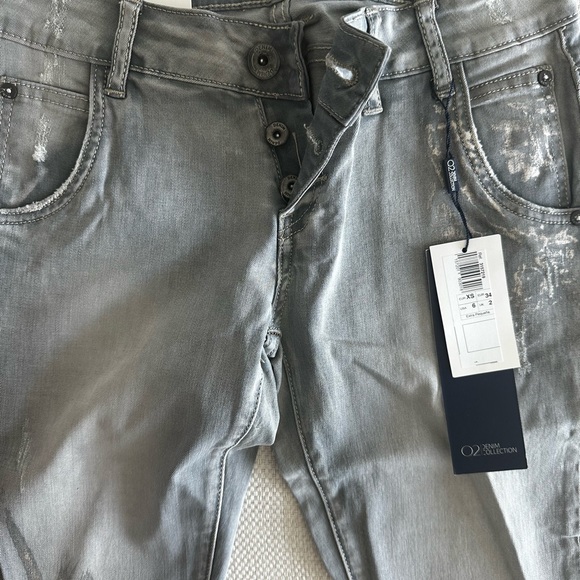 Gray Distressed Jeans - Picture 3 of 9